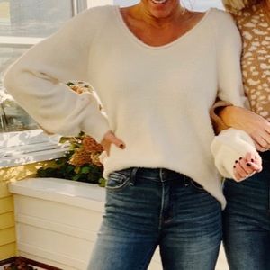 Abercrombie & Fitch Knit Sweater